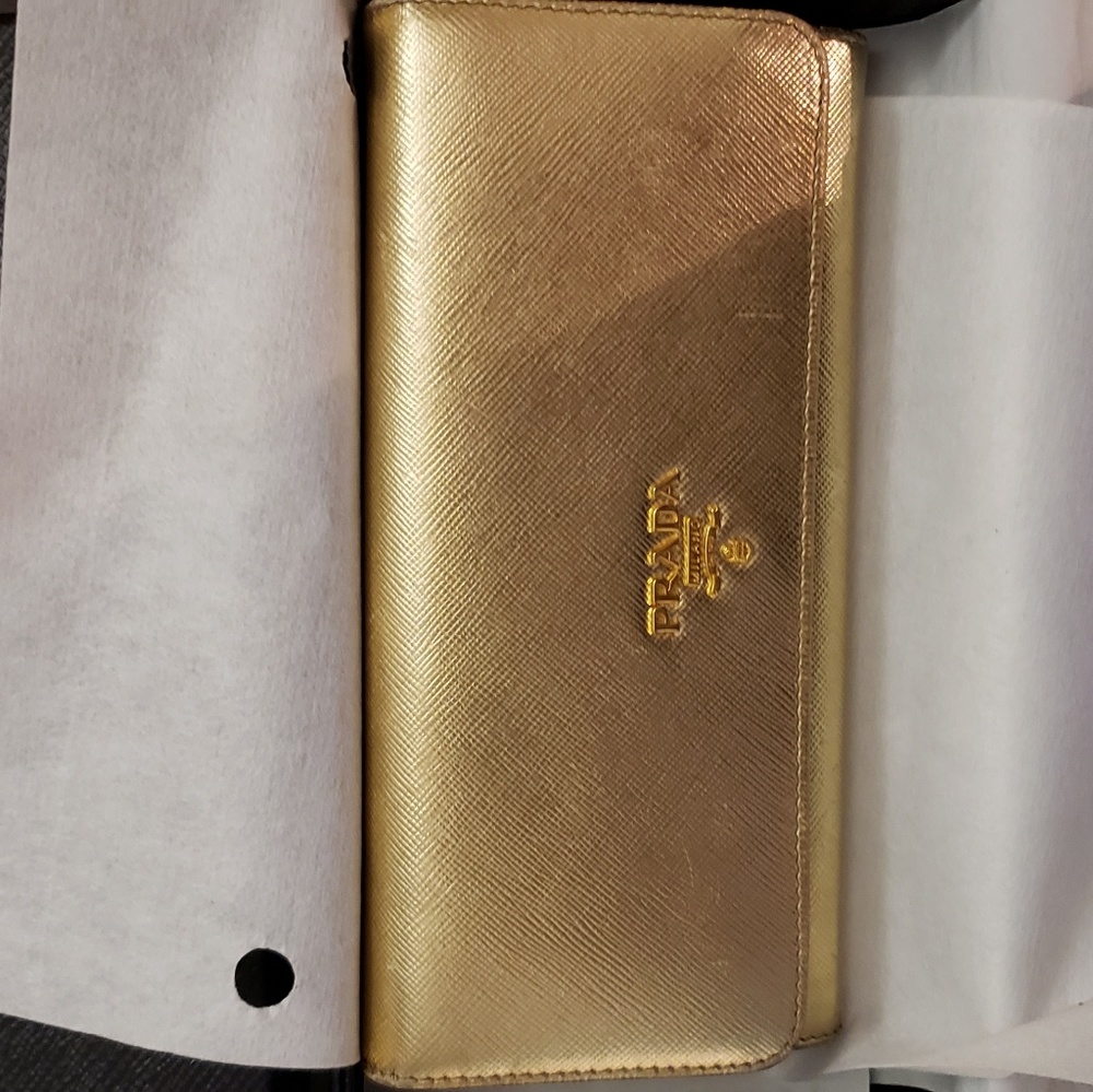 Prada women's wallet